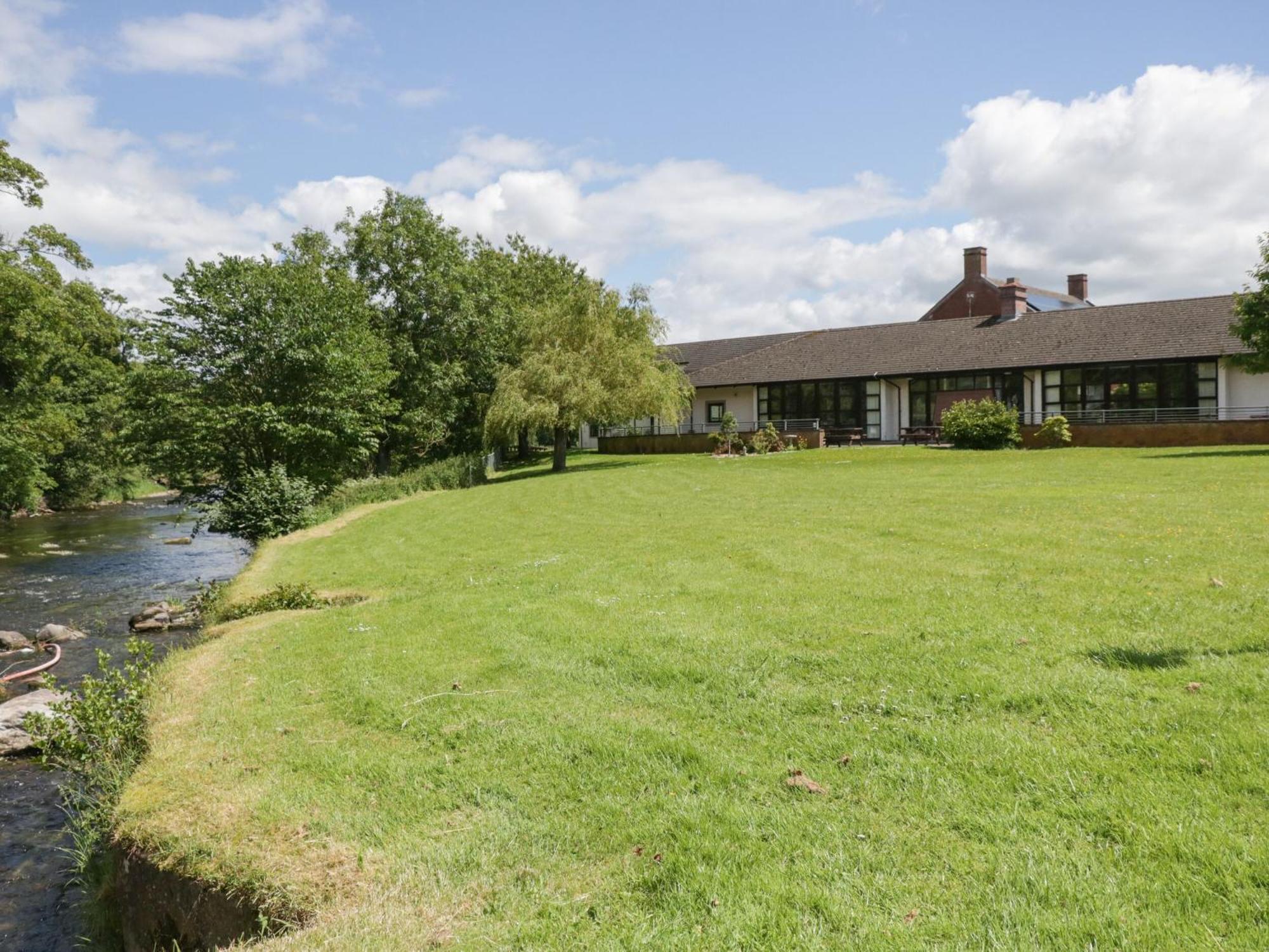 9 Eamont Park Villa Penrith Exterior photo